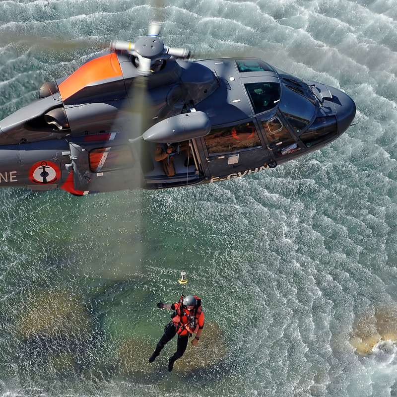 French Navy extends NHV Dauphin contract