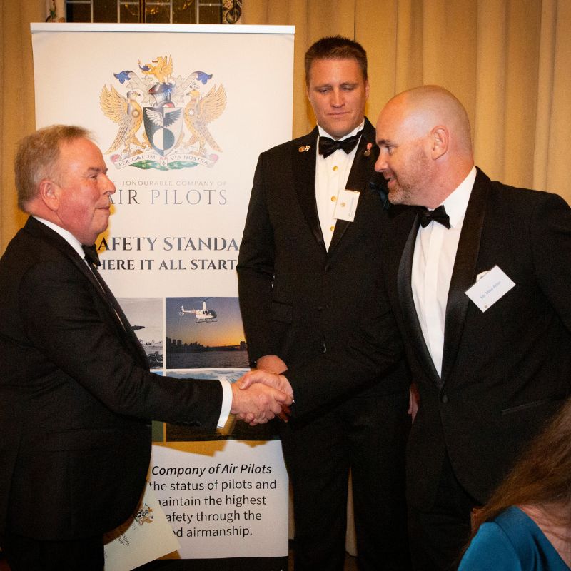 RACQ LifeFlight pilots honoured with prestigious award