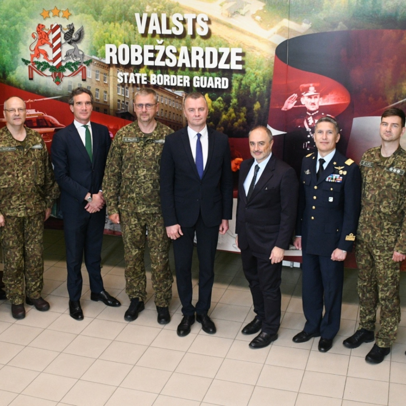 Latvian State Border Guard signs contract with Leonardo